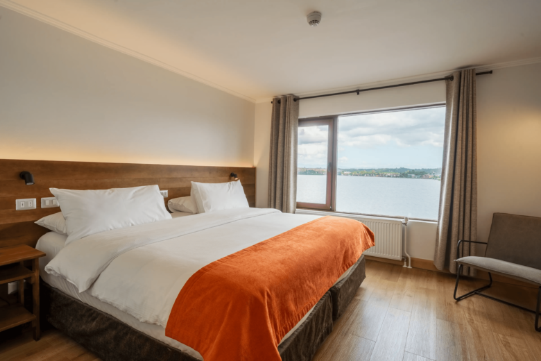 Habitación estándar matrimonial Hotel Cabaña del Lago