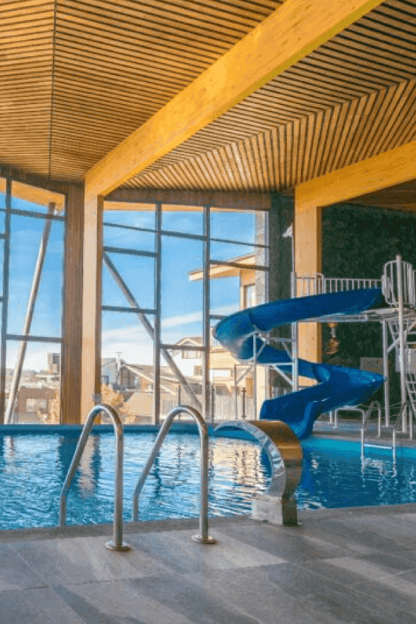 Piscina Climatizada Hotel Cabaña del Lago para todo público